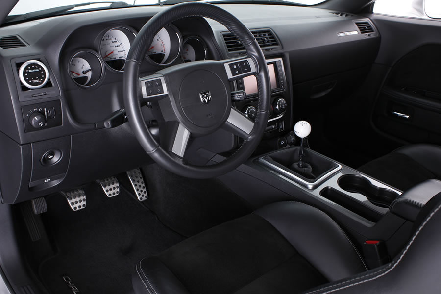 2010 Dodge Challenger SRT8 Interior